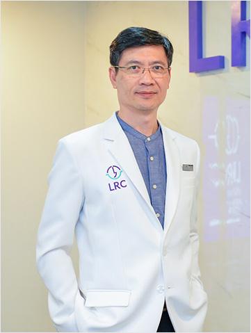 DR.Chatchai Treetampinich 查契医生